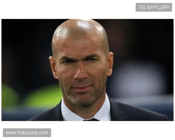 齐达内亮相多元宇宙瑞士博览会引发球迷狂热现场秩序陷入混乱 齐达内亮相多元宇宙瑞士博览会引发球迷狂热现场秩序陷入混乱