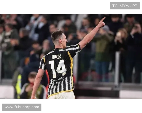 坎比亚索谈尤文现状称更习惯右路并直言球队不胜易引发消极情绪 坎比亚索谈尤文现状称更习惯右路并直言球队不胜易引发消极情绪