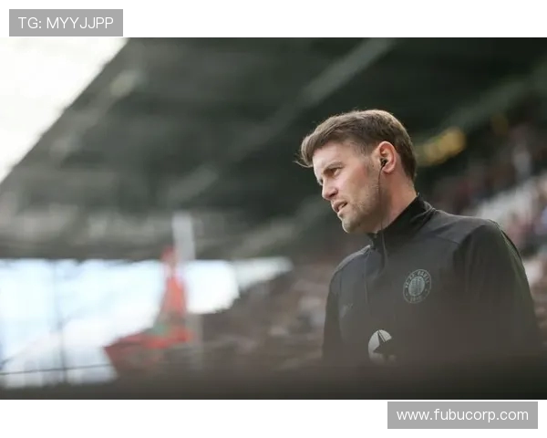 许尔策勒强调稳定成绩为关键 零封是赢得比赛的重要保障 许尔策勒强调稳定成绩为关键 零封是赢得比赛的重要保障