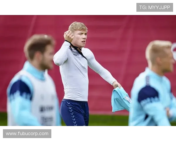 罗梅罗透露德容因肠胃不适休养克里斯滕森顺利康复球队备战迎利好